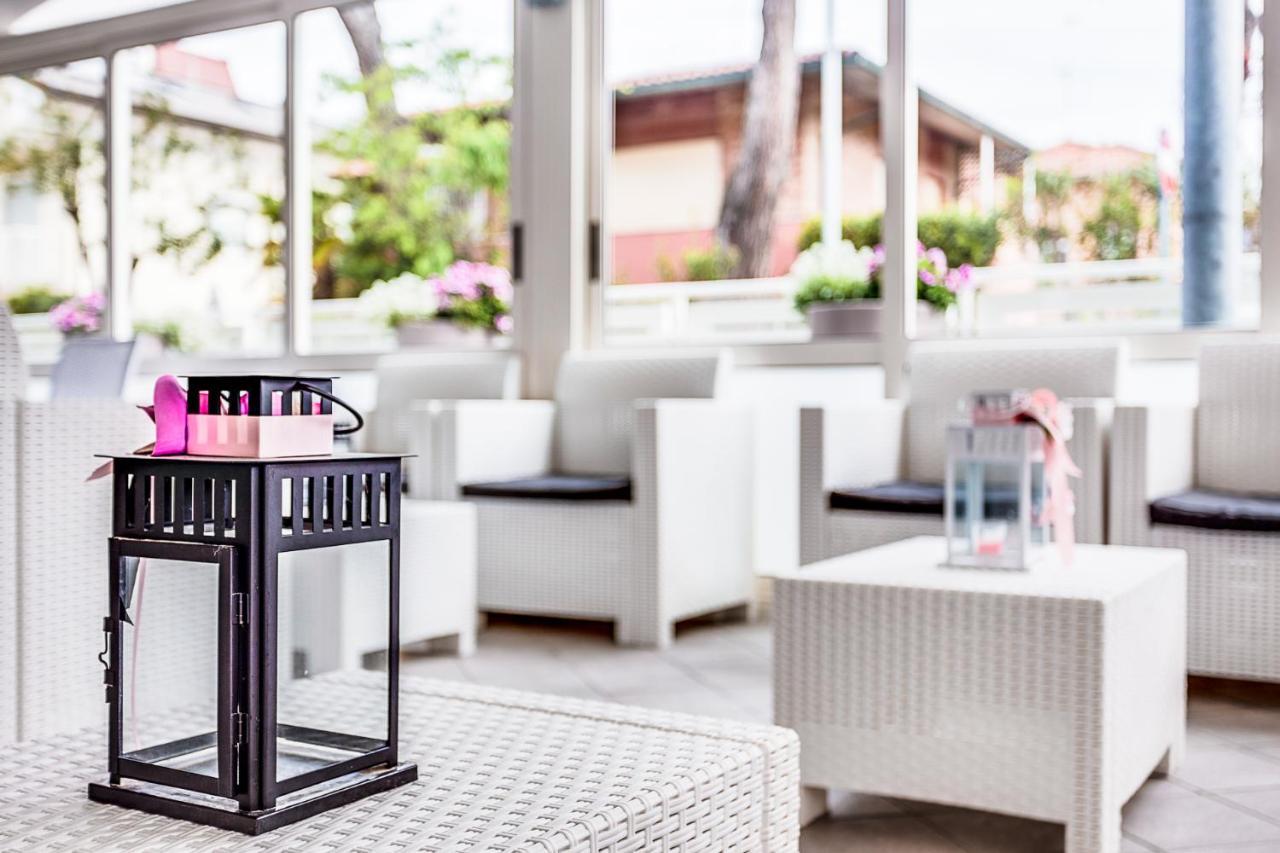 Anastasi Hotel E Residence Cervia Exterior photo
